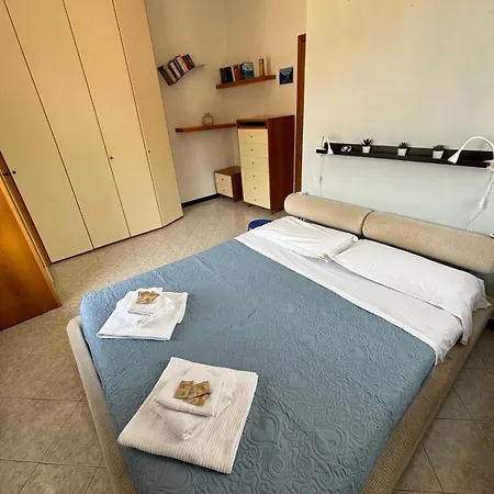 Glitter Apartment La Spezia