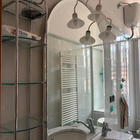 Glitter Apartment La Spezia