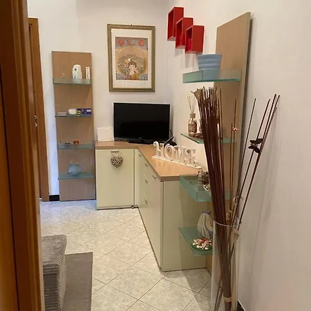 Apartment Glitter *