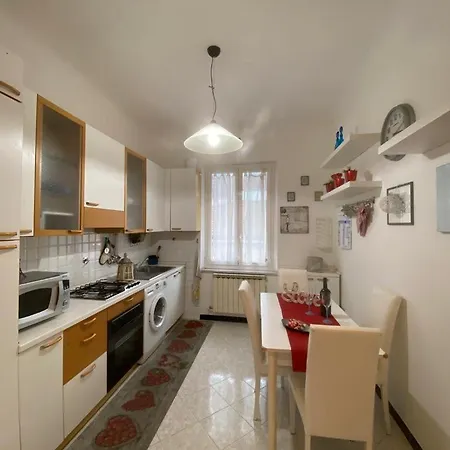 Glitter Apartment