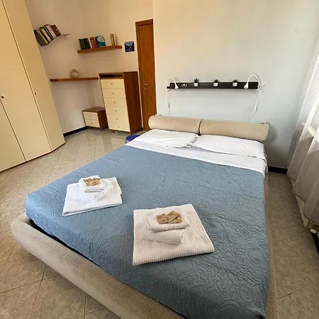 Glitter Apartment La Spezia